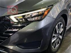 نيسان فيرسا